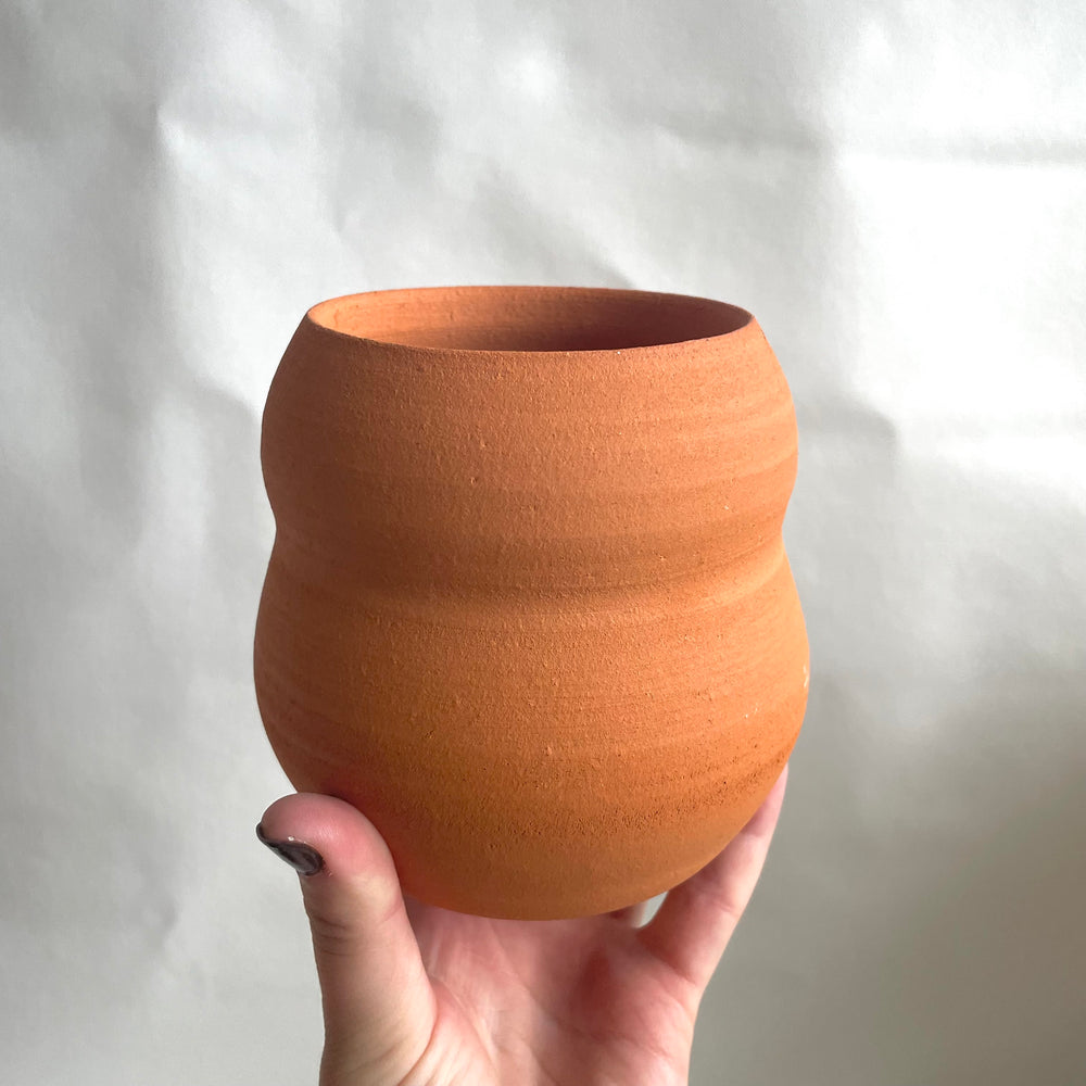 
                
                    Load image into Gallery viewer, Katie Troisi Pottery Raw Venus Planter in Terra Cotta
                
            