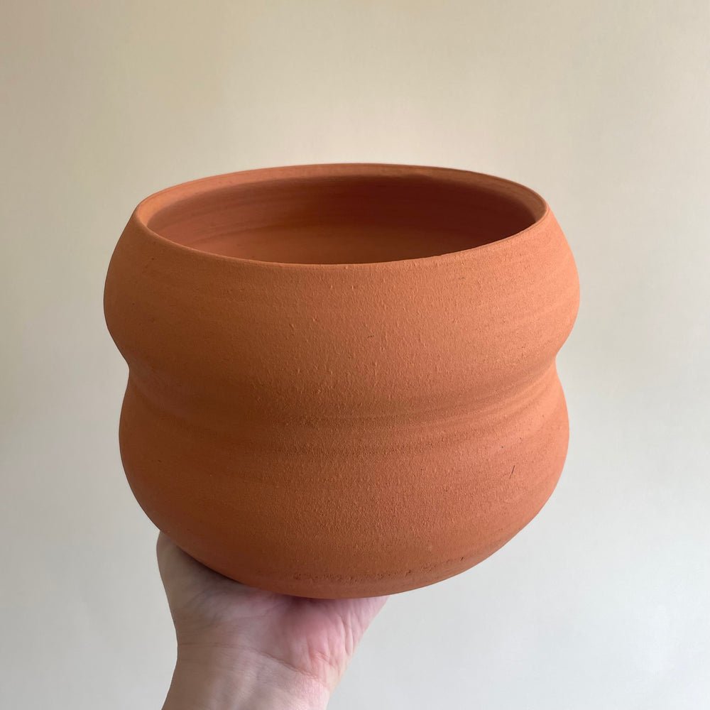 
                
                    Load image into Gallery viewer, Katie Troisi Pottery Raw Venus Planter in Terra Cotta
                
            
