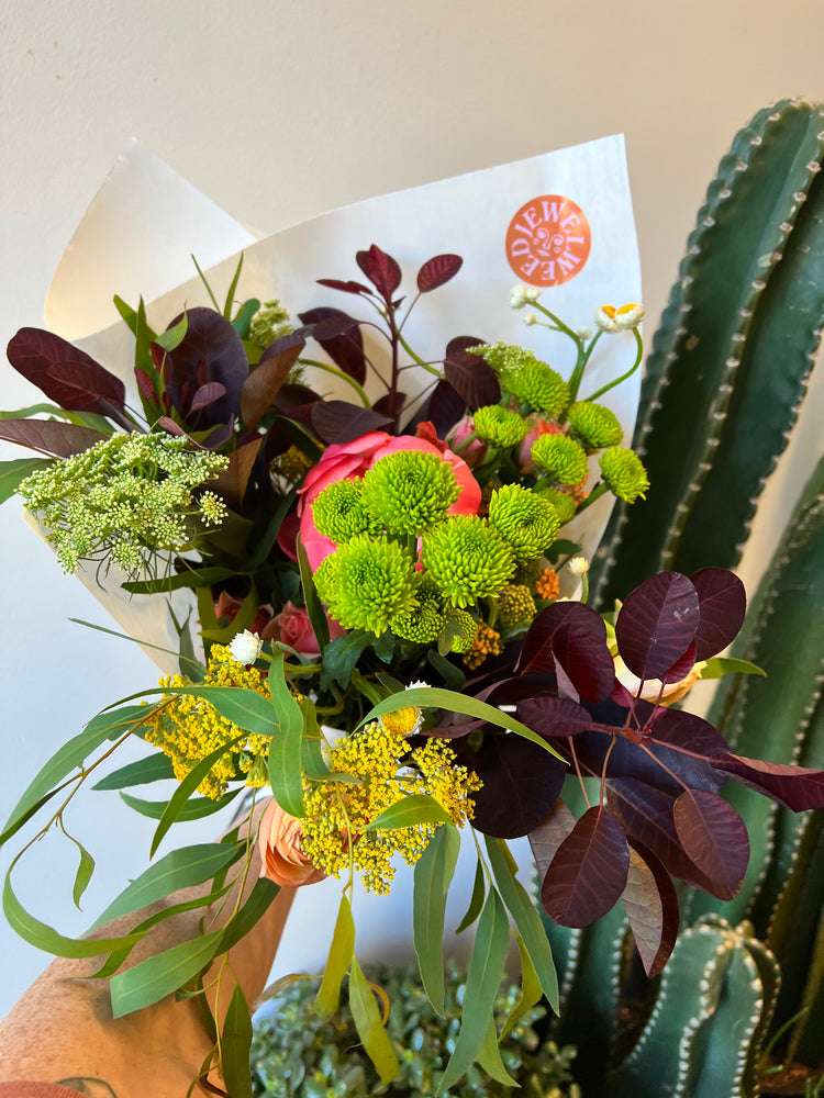 
                
                    Load image into Gallery viewer, Gathered Bouquet Wrapped
                
            